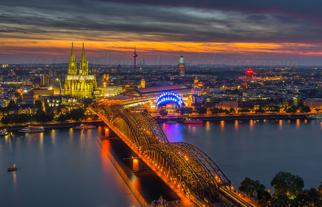 Sunset and Cathedral light over Cologne ©MarkusLandsmann