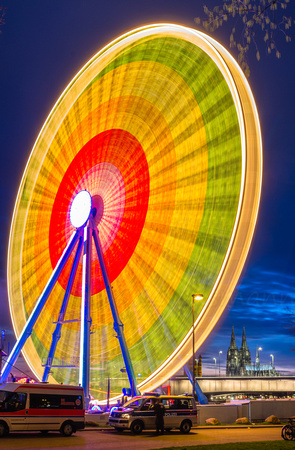 Ferris wheel and cathedral ©MarkusLandsmann