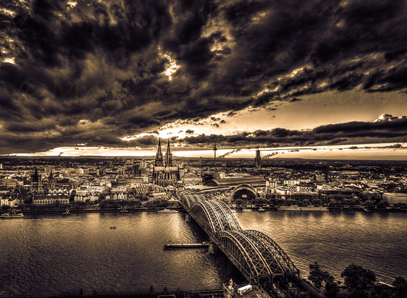 Cologne overview bw ©MarkusLandsmann