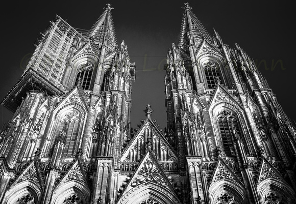 Golden Cathedral light ©MarkusLandsmann