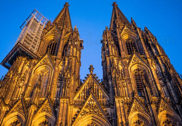 Golden Cathedral light ©MarkusLandsmann